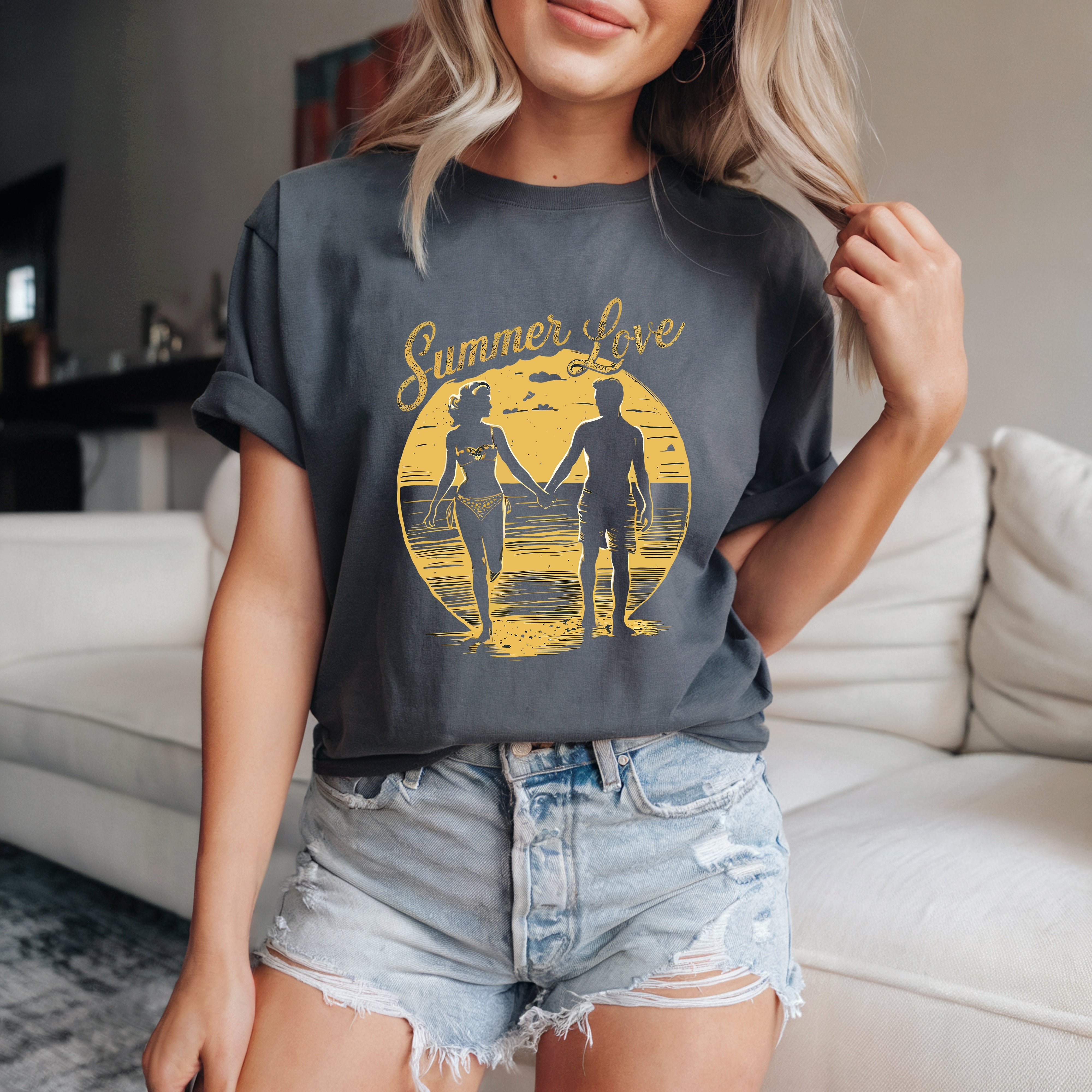 Couple On Vacation Women's Cotton Crew Neck T-Shirt