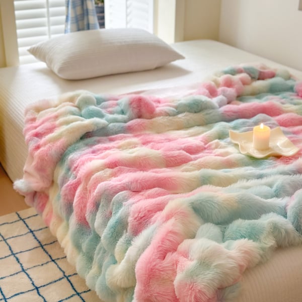 🔥Popular thickened rabbit plush nap blanket, flannel milk velvet cover blanket